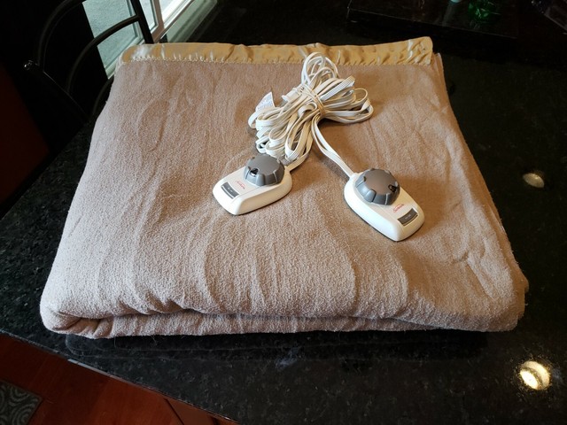 Sunbeam Dual Control Electric Heated Blanket oversized Queen 84"x 94