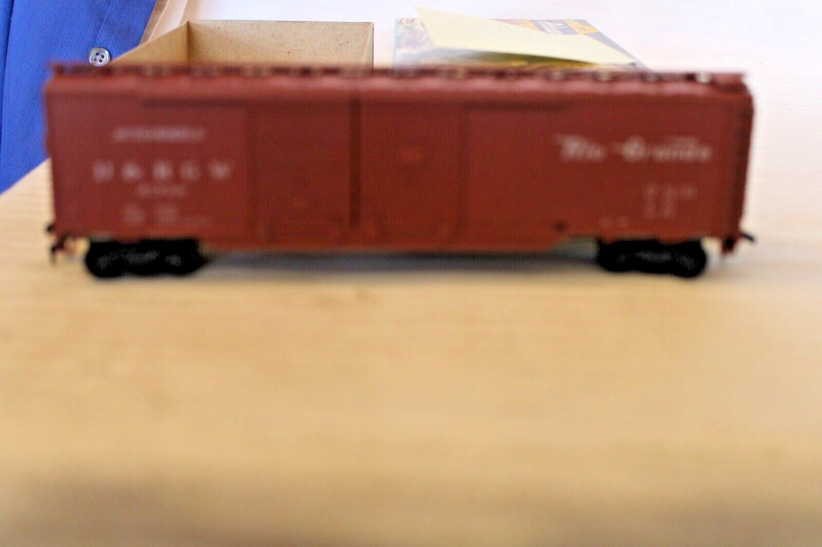 HO Scale Athearn, 50' Box Car, D&RGW Rio Grande, Brown, 61720 Built