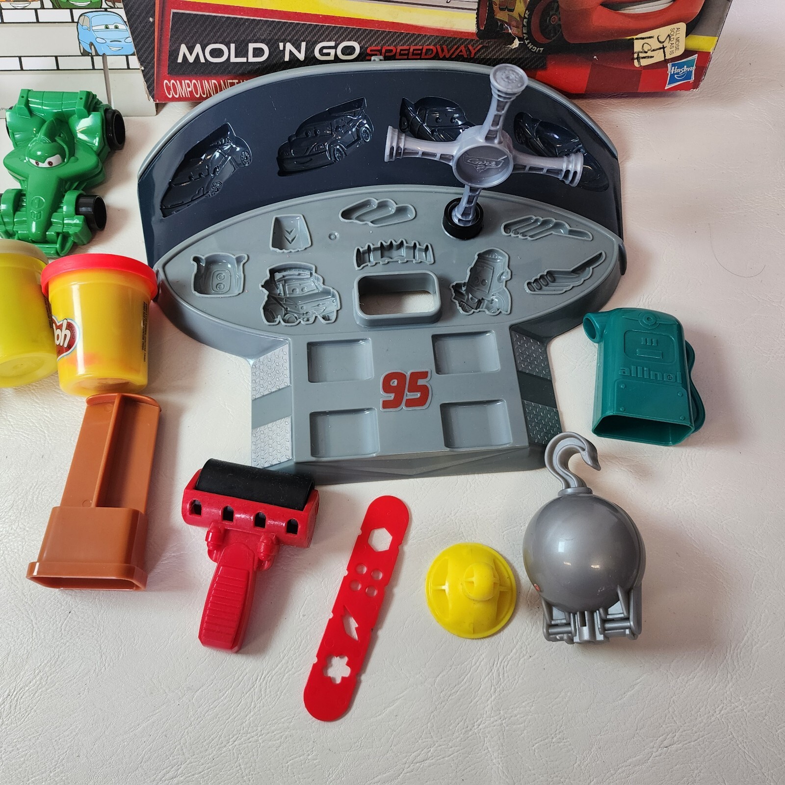 Disney Pixar Cars 2 Play Doh Mold N Go Speedway Hasbro eBay