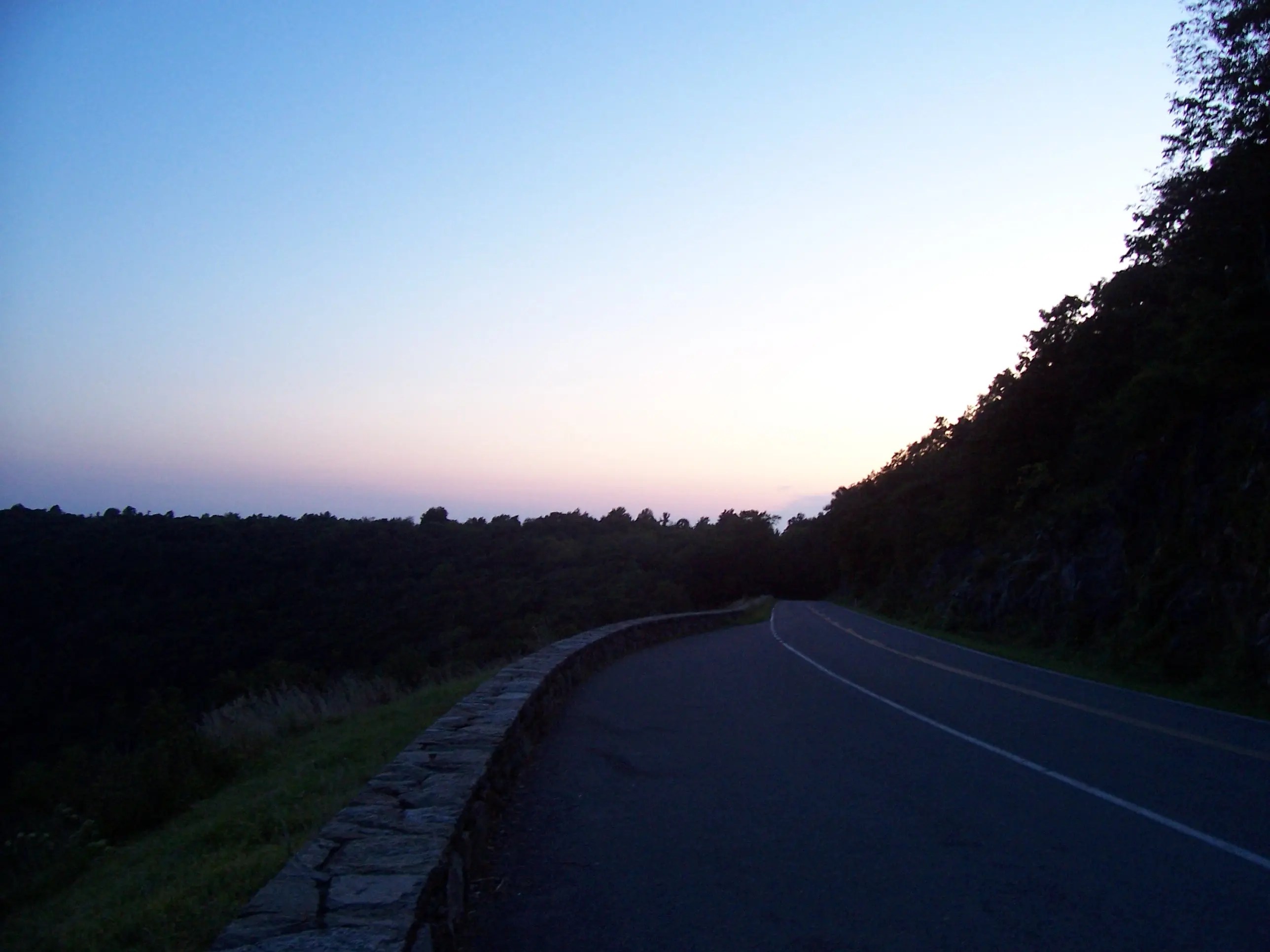 Looking north on Skyline Drive from the Gooney Manor Overlook.