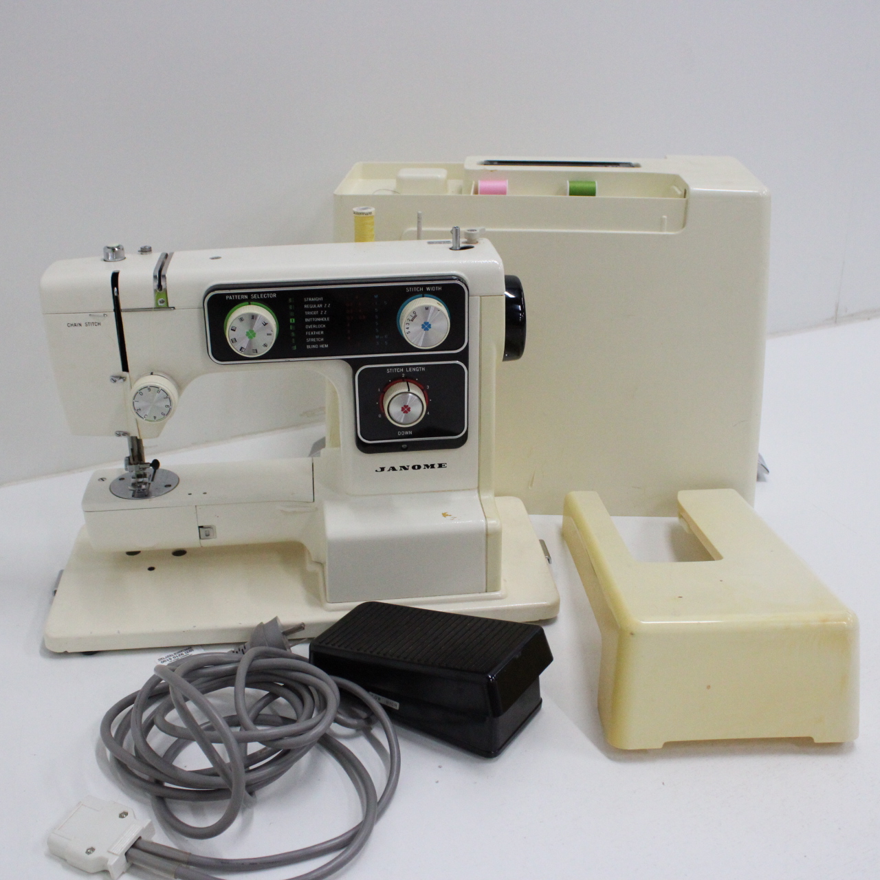 Janome V/74088/618 Home Domestic Sewing Machine With Carry Case 209 eBay