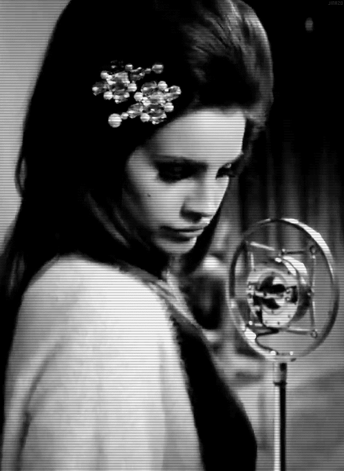 Vintage black and white love GIF on GIFER by Felrajas