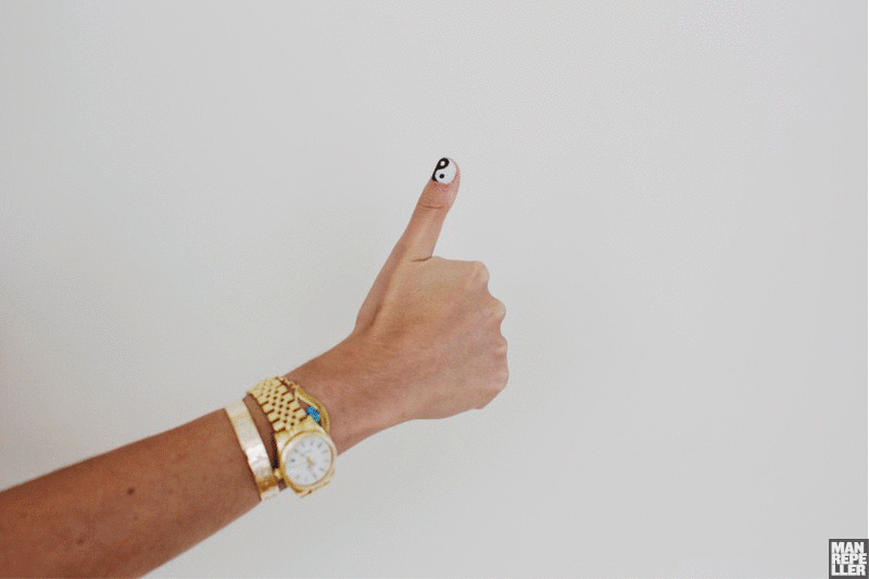 Thumbs up hands nail art GIF on GIFER by Graninius
