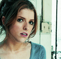 Anna Kendrick Opp I Luften Gif