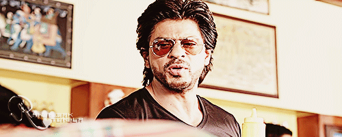 Shah Rukh Khan Happy New Year 2023 Gif Frohes Neues Jahr Shahrukh Khan Bollywood2 Gif - Find On Gifer