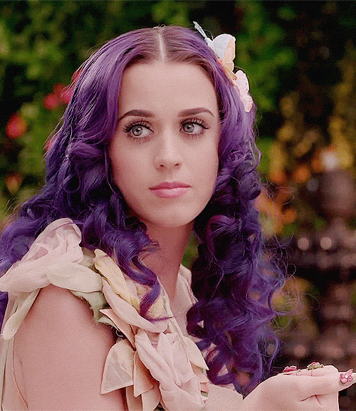 Katy perry hunt GIF Find on GIFER
