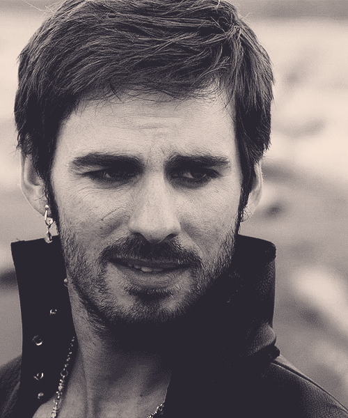 Captain jones GIF Find on GIFER