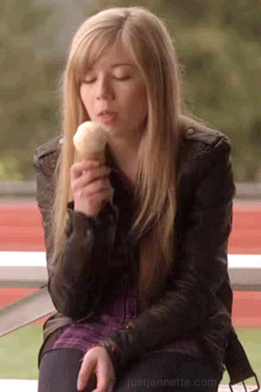 Jennette Mccurdy Gif Changing