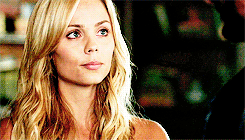 Gif Mordido De Laura Vandervoort