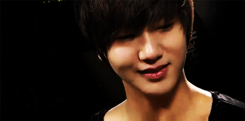 Iain glen GIF Find on GIFER