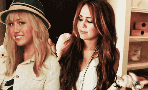 Art lost geometry GIF Find on GIFER