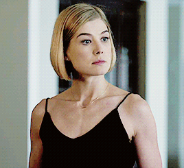 Rosamund Pike Toorn Van De Titanen Gif Moiraine Rosamund Pike GIF