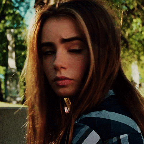Lily collins GIF Find on GIFER