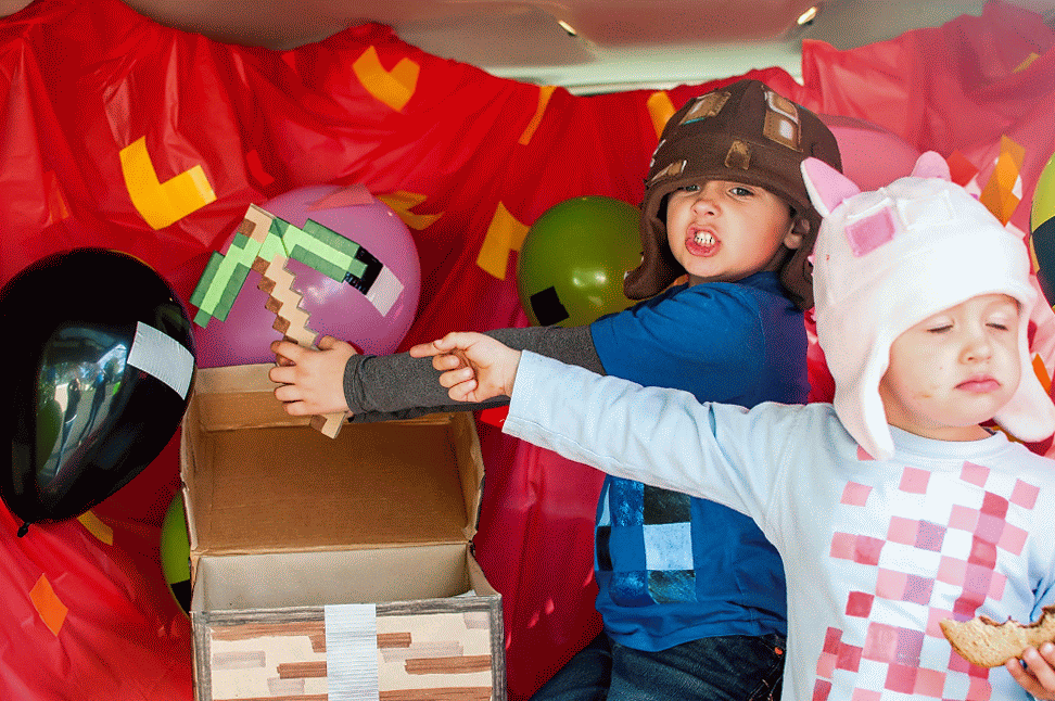 Trunk GIF Find on GIFER