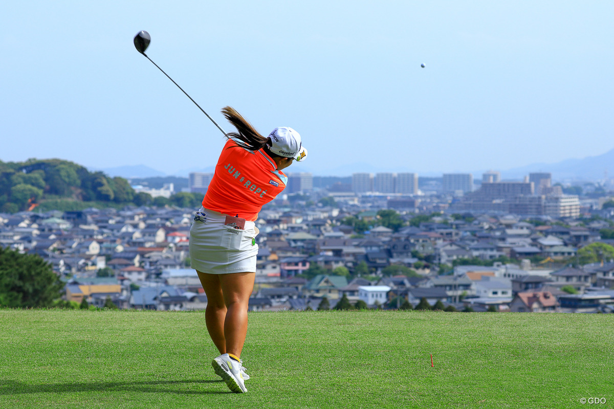 2021年 ほけんの窓口レディース 初日 浅井咲希｜GDO ゴルフダイジェスト・オンライン