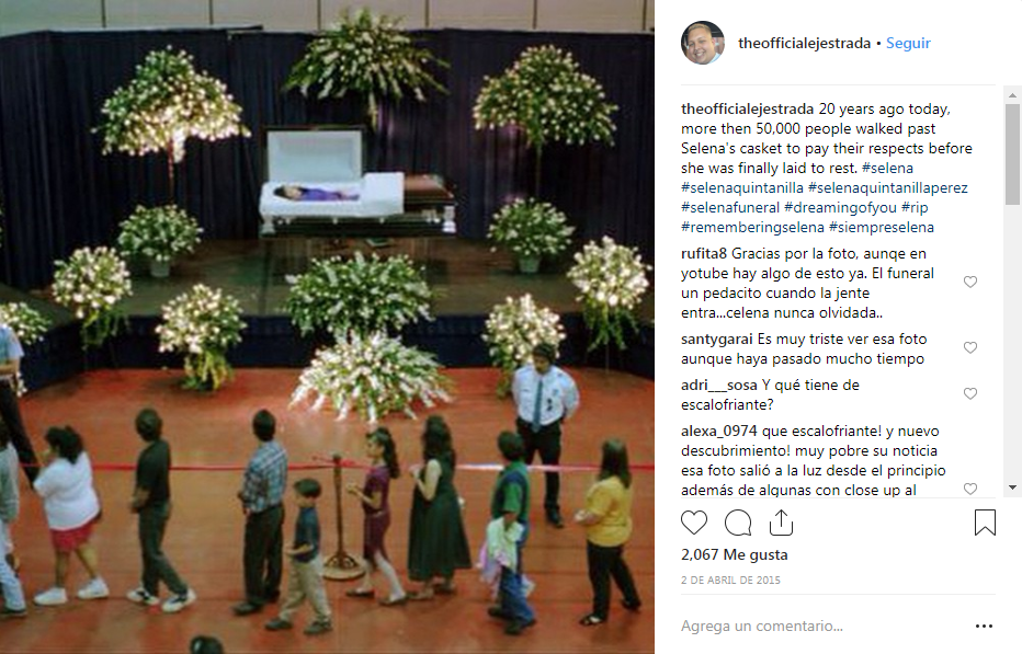 Comparten emotiva e inédita fotografía del funeral de Selena