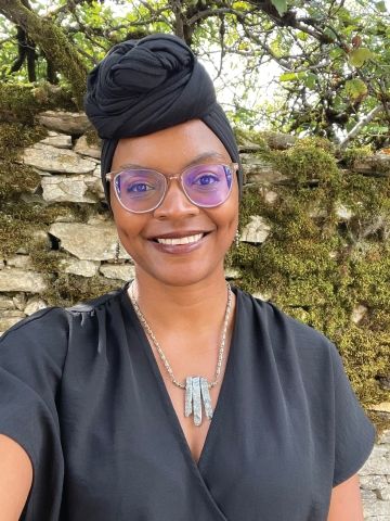 “One of Us Knows” by Alyssa Cole (Review) – Courtney Reads Romance