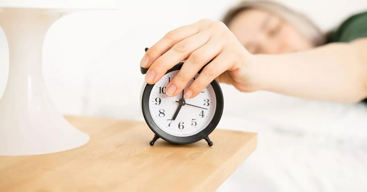 When Does The Clock Goes Back In 2024 Time Cloe Nannie