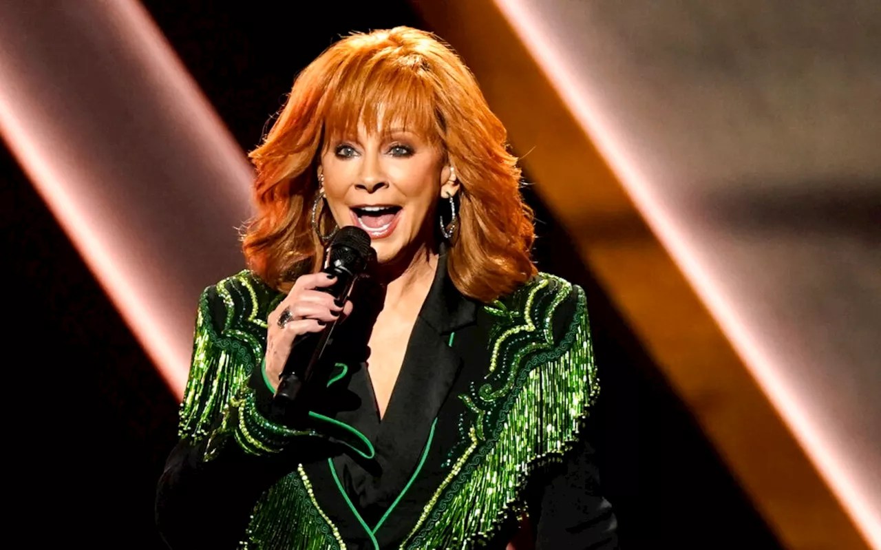 Reba McEntire opens up about getting really high with her mom Reba