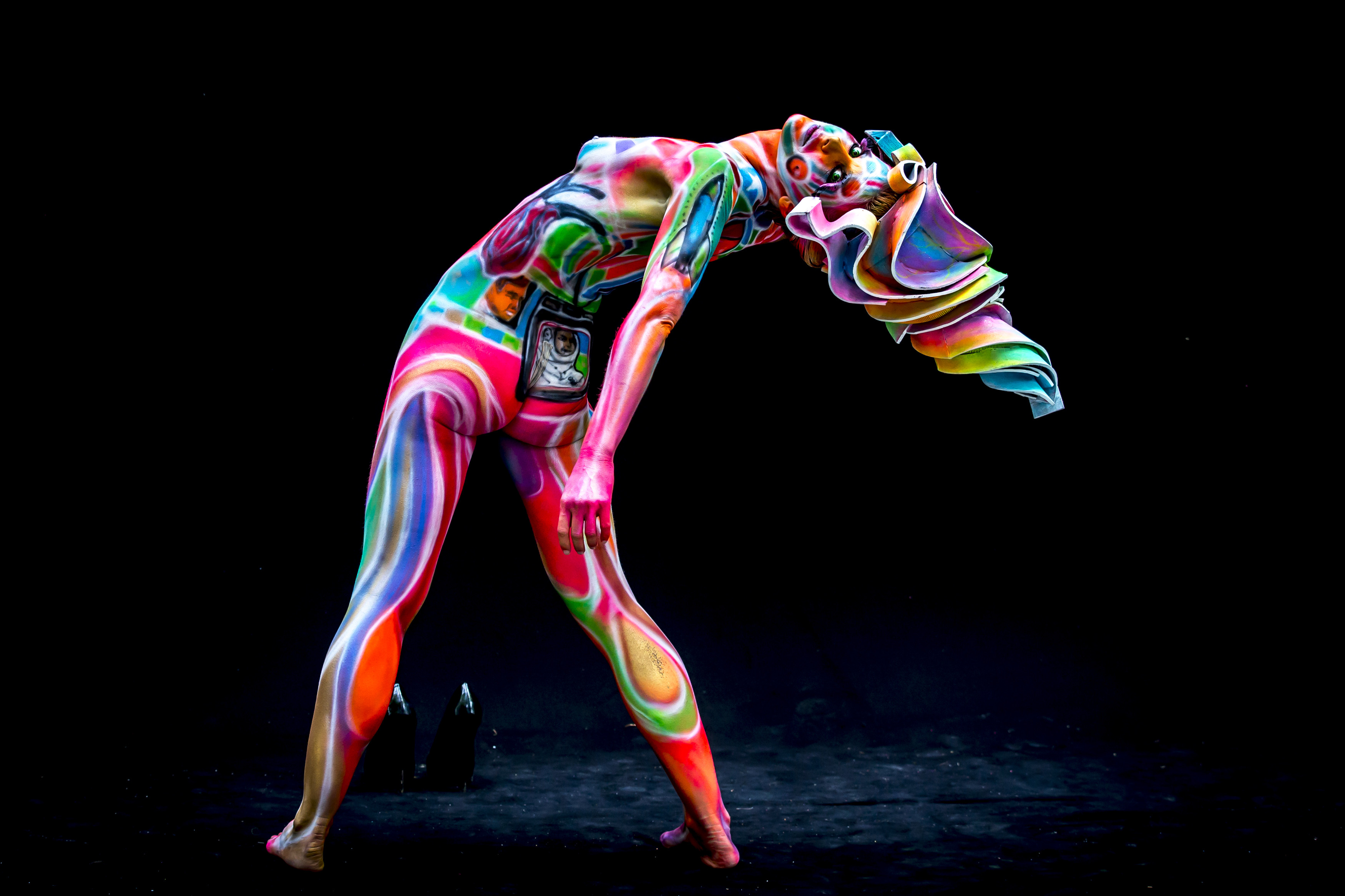 Partially Nude Bodies Transformed Into Vivid Masterpieces At World