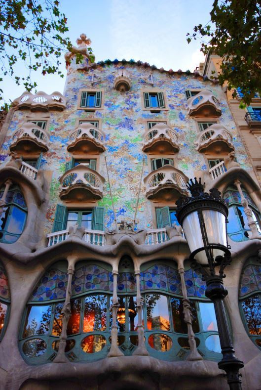 In Honor Of The 'Patron Saint Of Architecture,' Here's a Gaudi Guide To