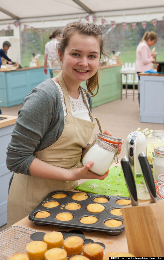 'Great British Bake Off' Contestants Warned About Online Trolls, As New
