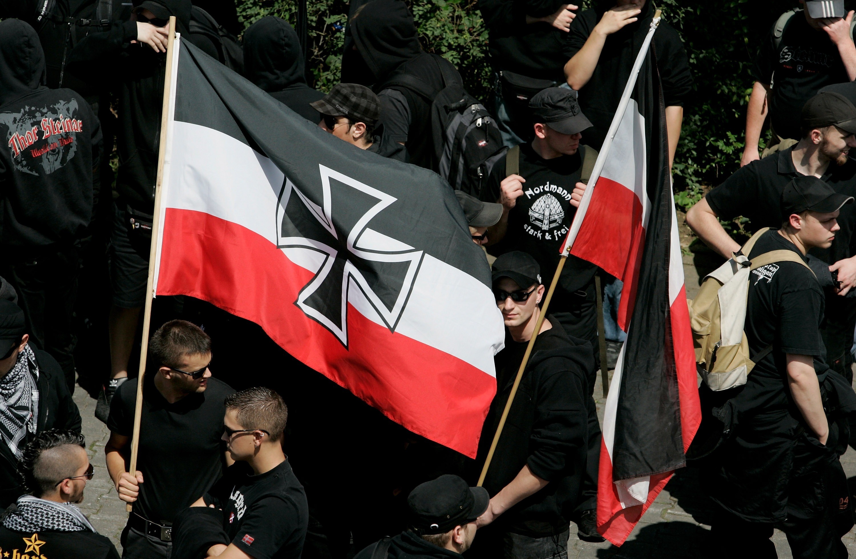 An die Neonazis neben mir in der UBahn Christoph Asche
