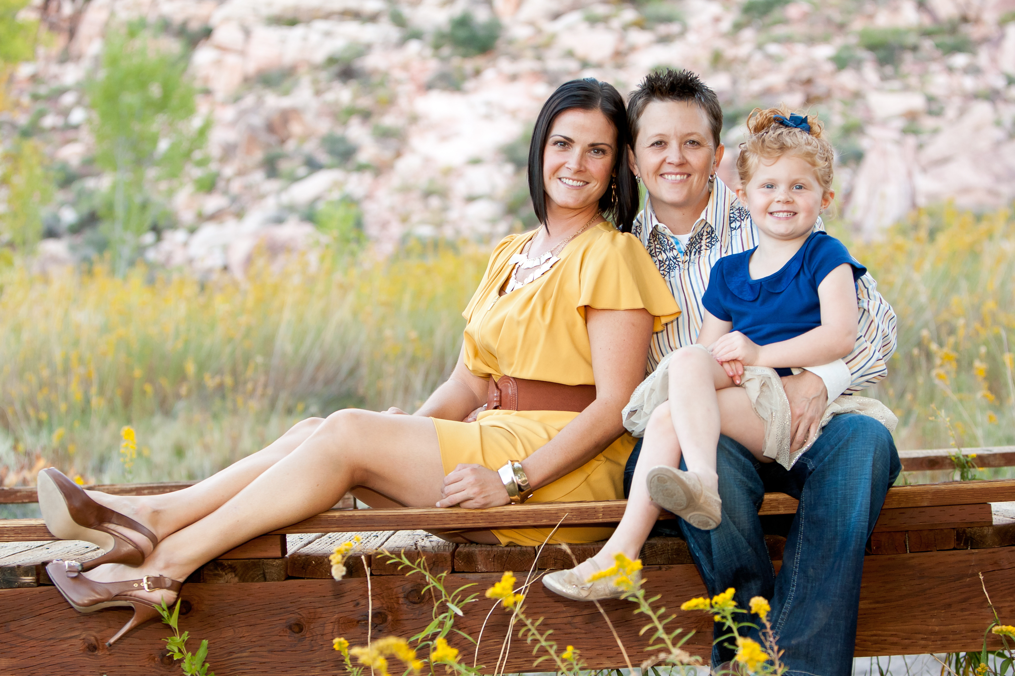 6 Families Who Nailed Color Coordinated Portraits HuffPost Life