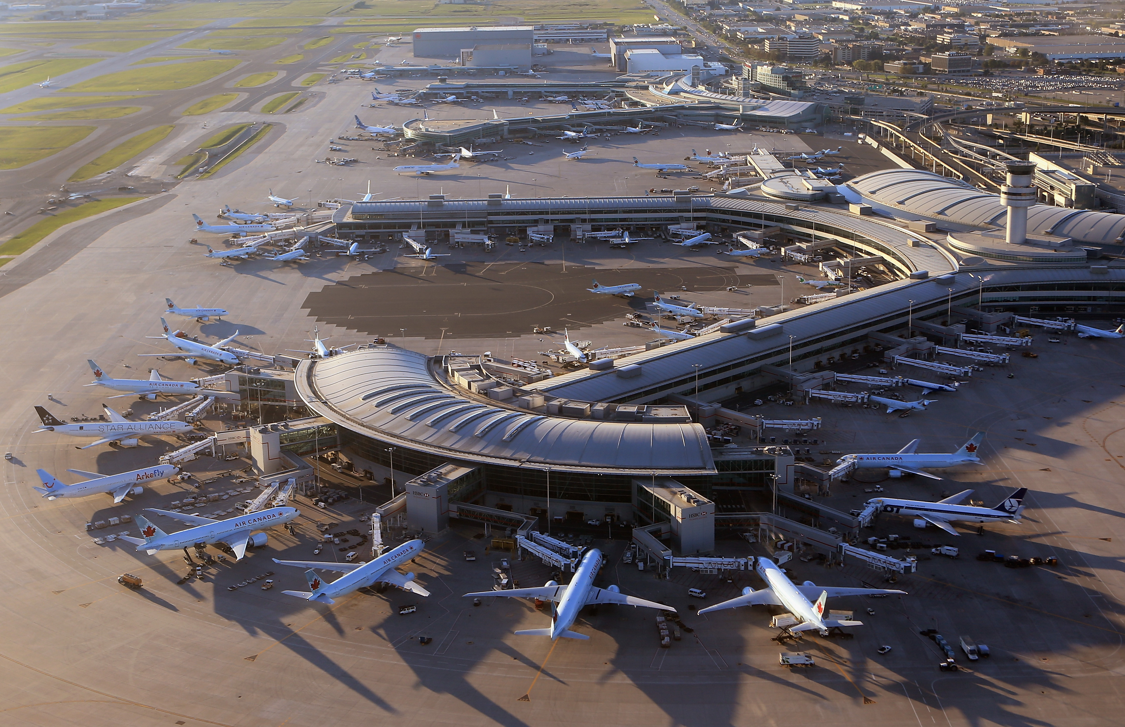 Air Travel Costs In Canada Among Highest In World