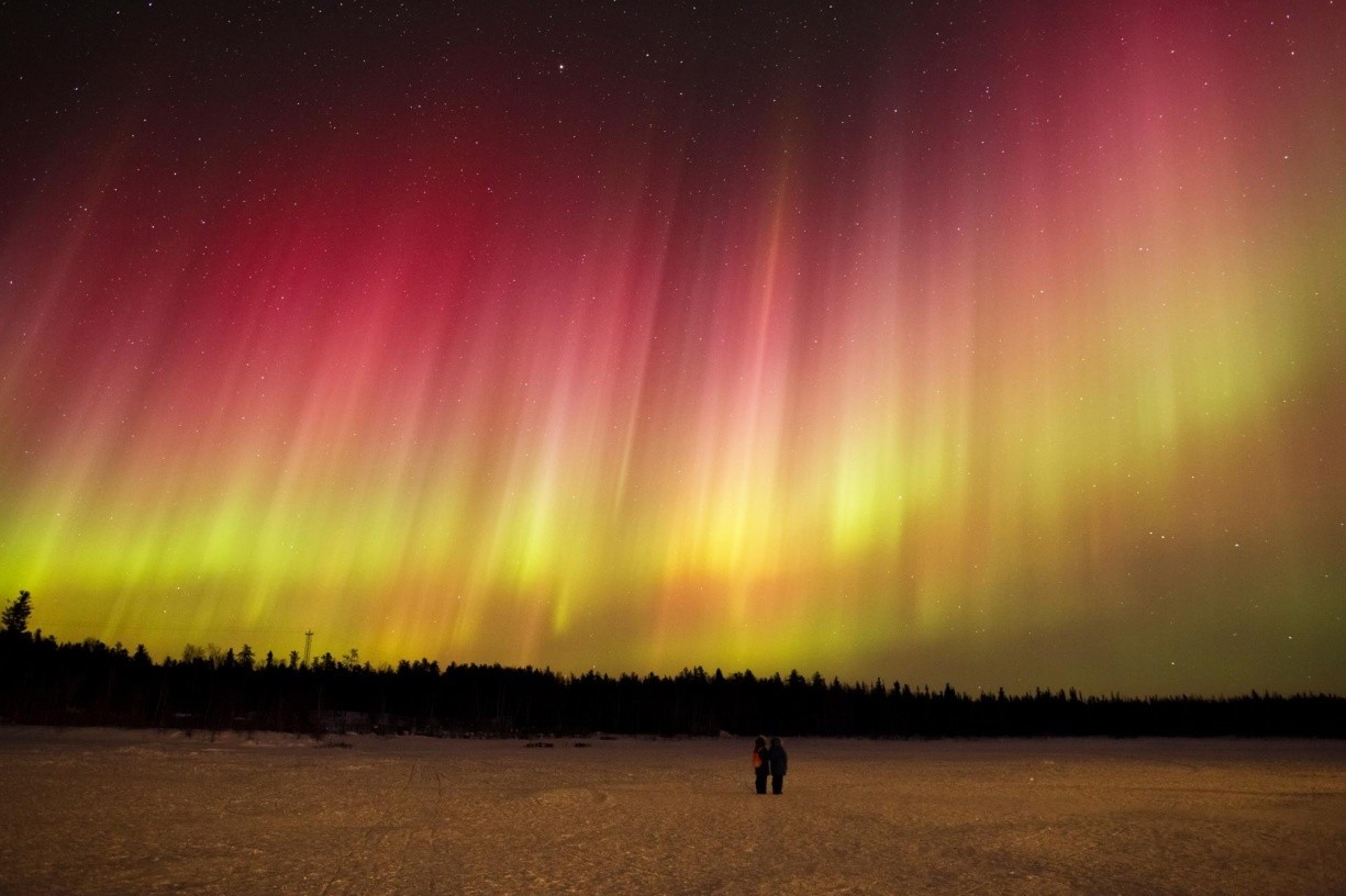 Astronomy Photo of the Day 8/10/15 — Rare Red Aurora
