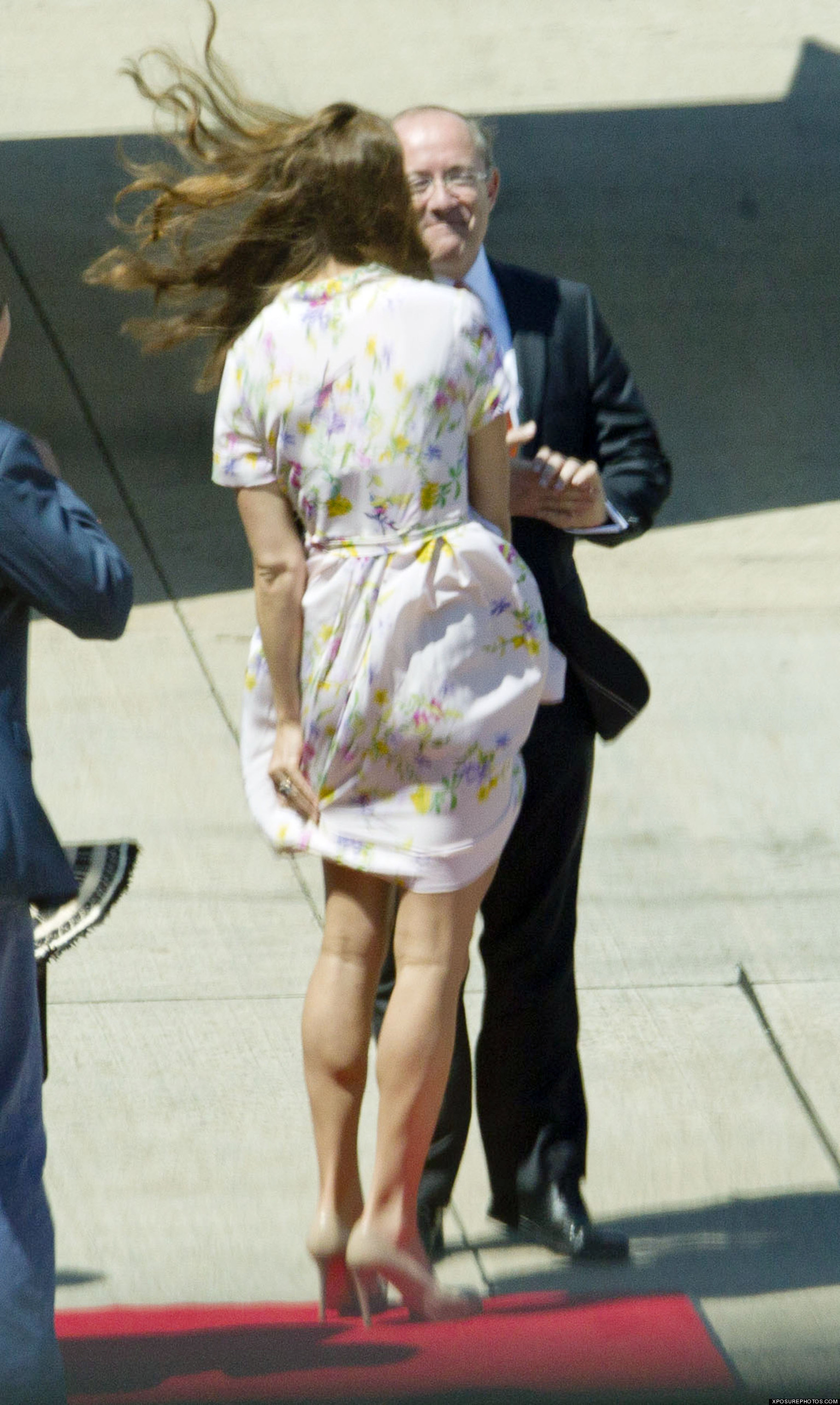 Kate Middleton Topless, Duchess Of Cambridge Nearly Goes Bottomless Too