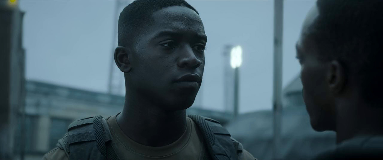 [RG+5] Outside the Wire (2021) 720p + 1080p WEBDL 6CH [950MB+1.8GB