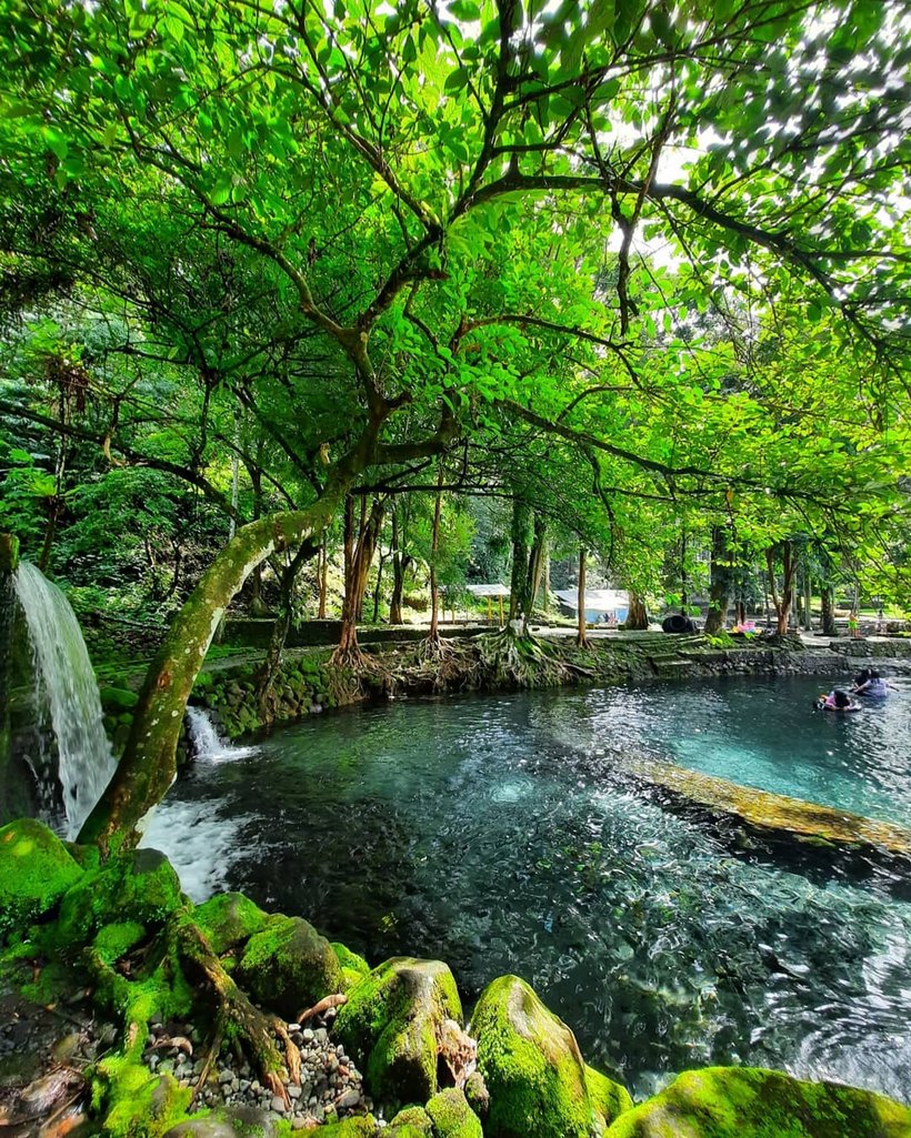 Tirta Alami, Kolam Renang Sejuk Dingin Dari Mata Air Gunung Tandikek