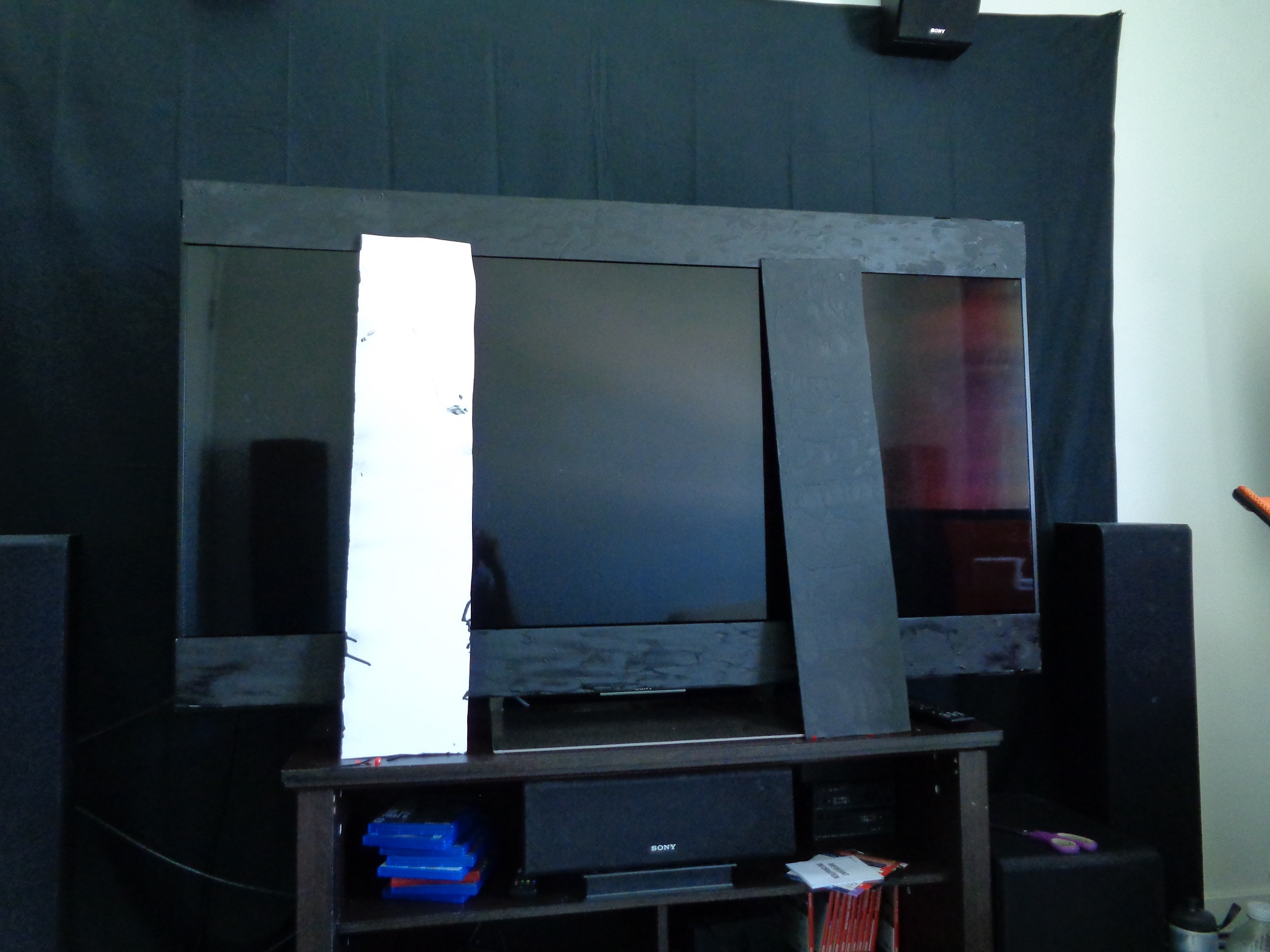 I want to mask the black bars on my TV. Have you tried this? Bluray