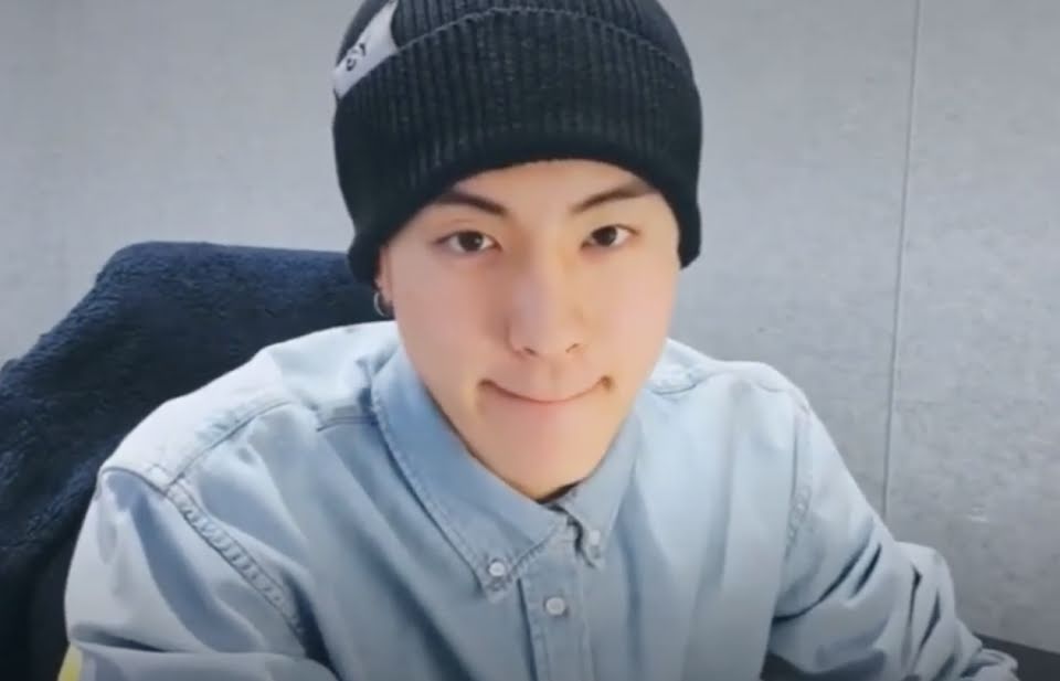 THE BOYZ'dan Eric, Bir Hayranı Diyette Olduğunu Söylediğinde En Güzel