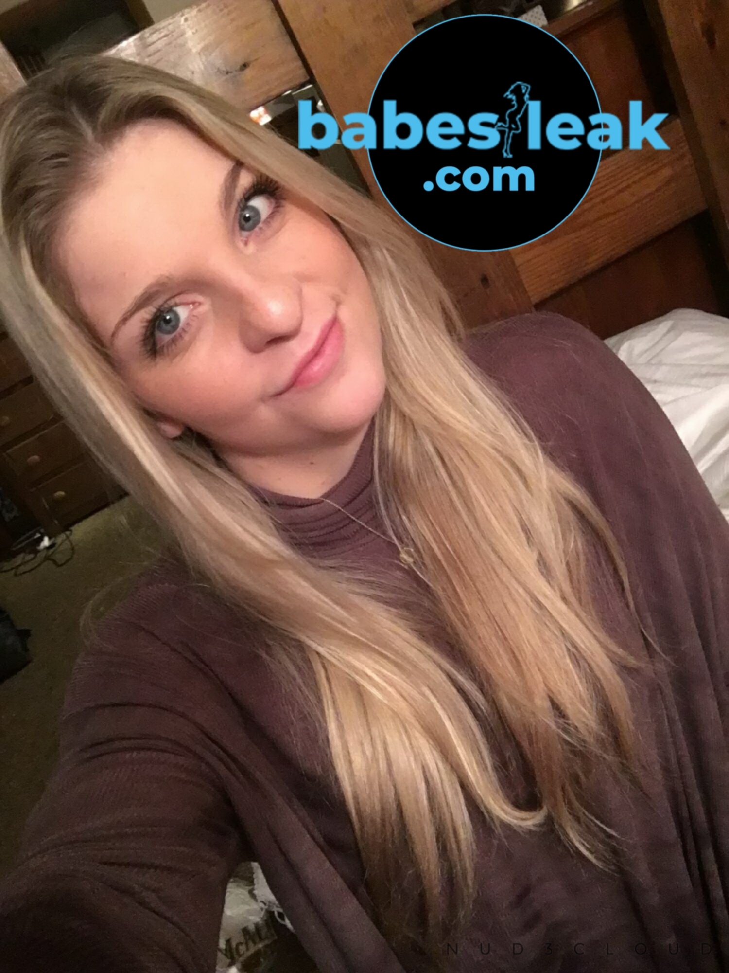 HQ LEAKS - Trisha Reynolds – Hot Blonde Teen Statewins Leak - Mega link