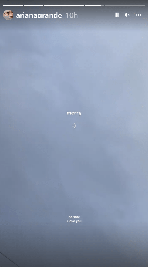 Ariana Grande deletes Twitter account ahead of Christmas, fans blame