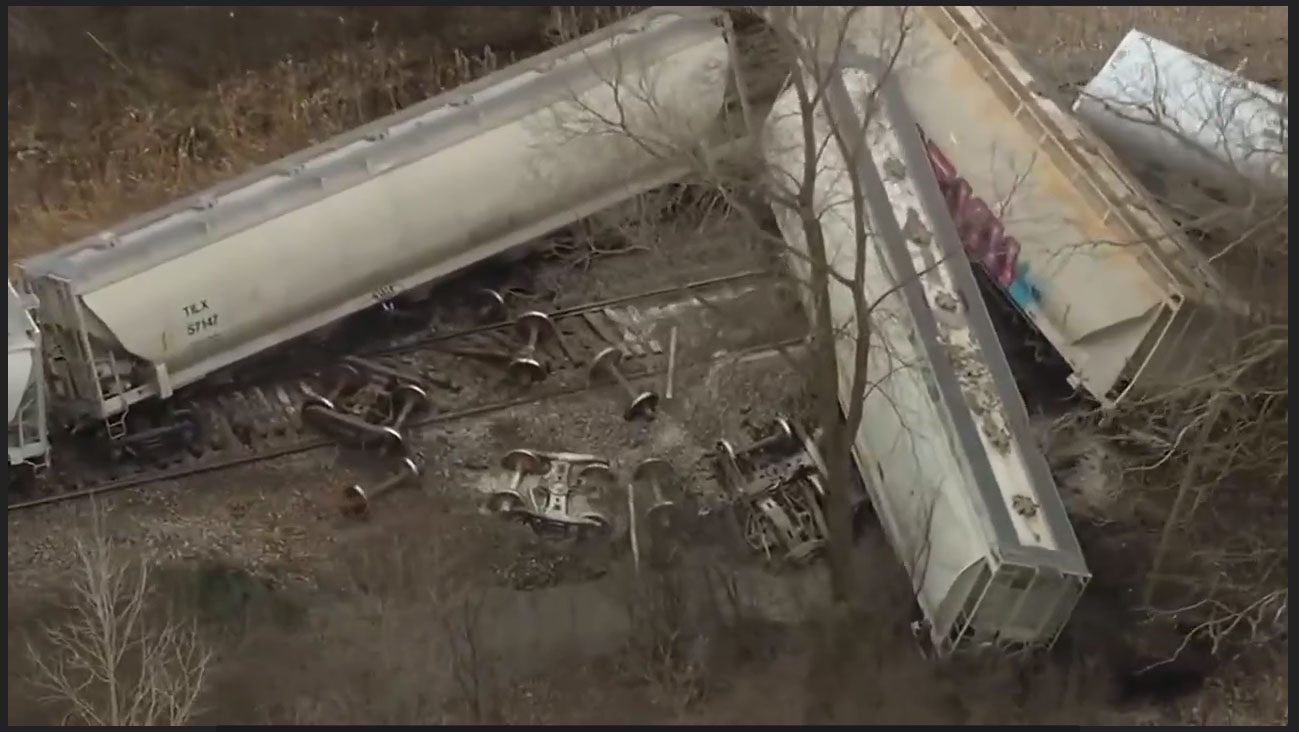 Train derailment reported in Van Buren Township, police say (noticing a