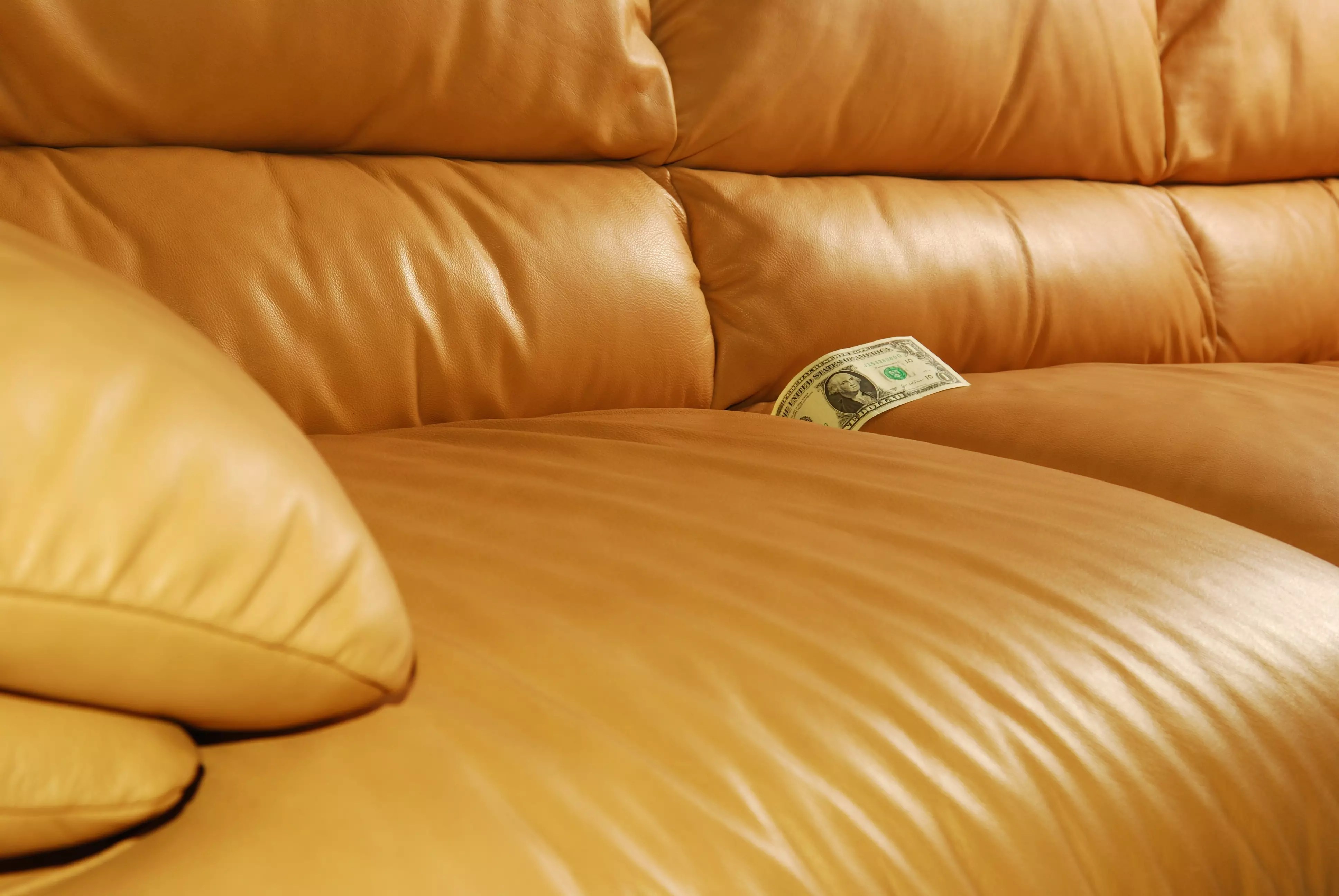 California Woman Finds 36,000 Hidden In Craigslist Couch iHeart