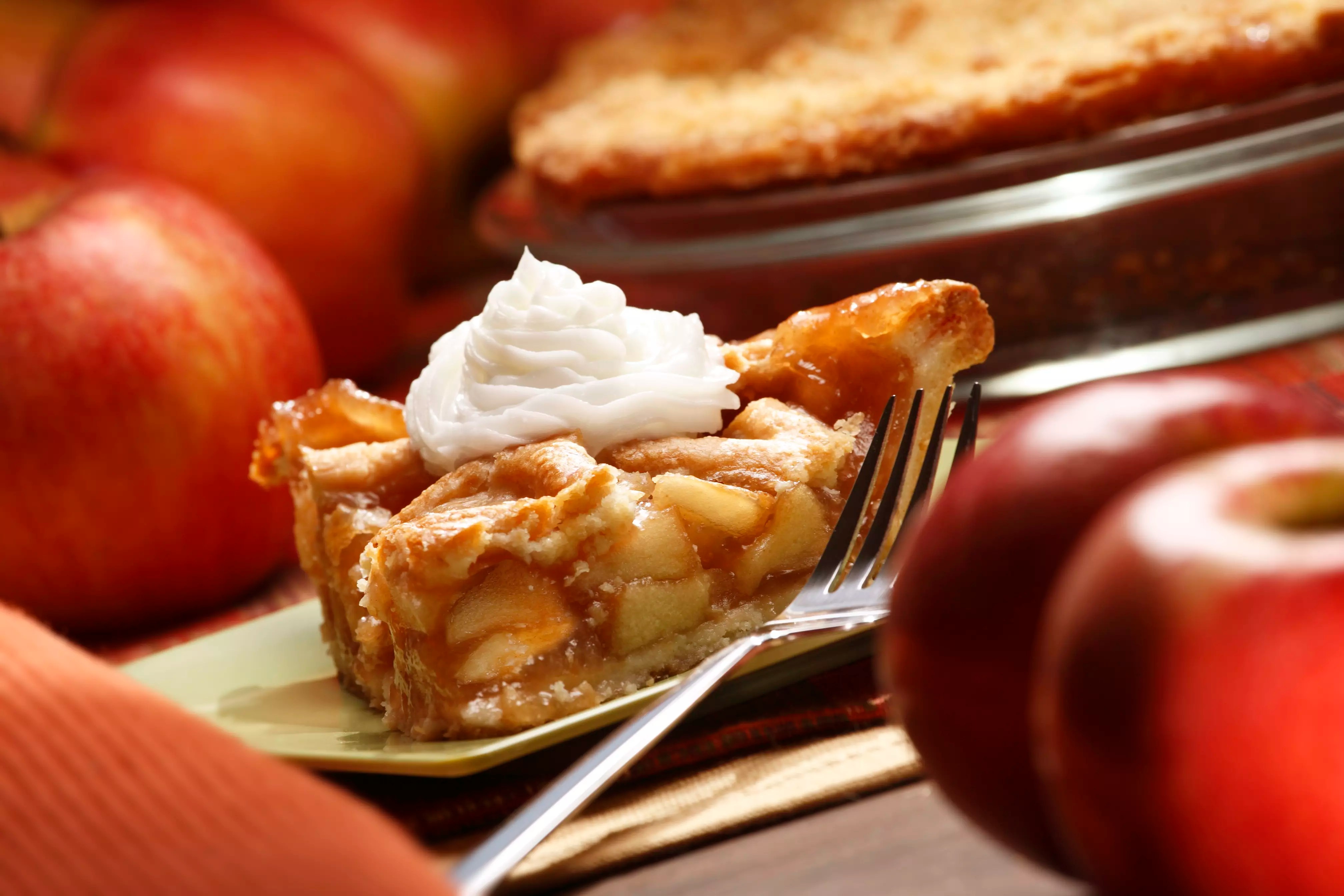 This Minnesota Bakery Serves The Best Apple Pie iHeart