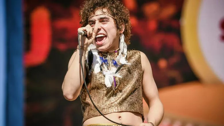 Greta Van Fleet Bring The Gold Sequin To 2018 iHeartRadio Music(024)