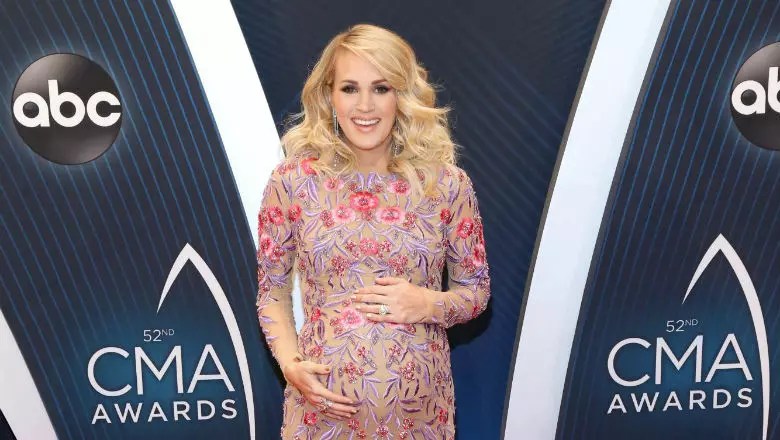 Carrie Underwood Reveals The Gender Of Baby No. 2 During CMAs iHeart