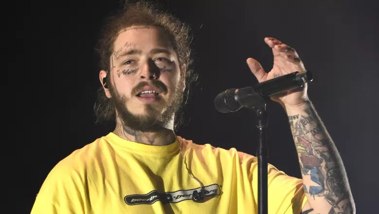 Fans Concerned For Post Malone After Videos Of Strange Behavior Surface(05)