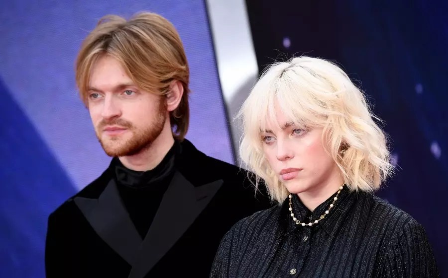 James Bond Theme Co-Producer Says How Billie Eilish Won Over Daniel Craig | Iheart