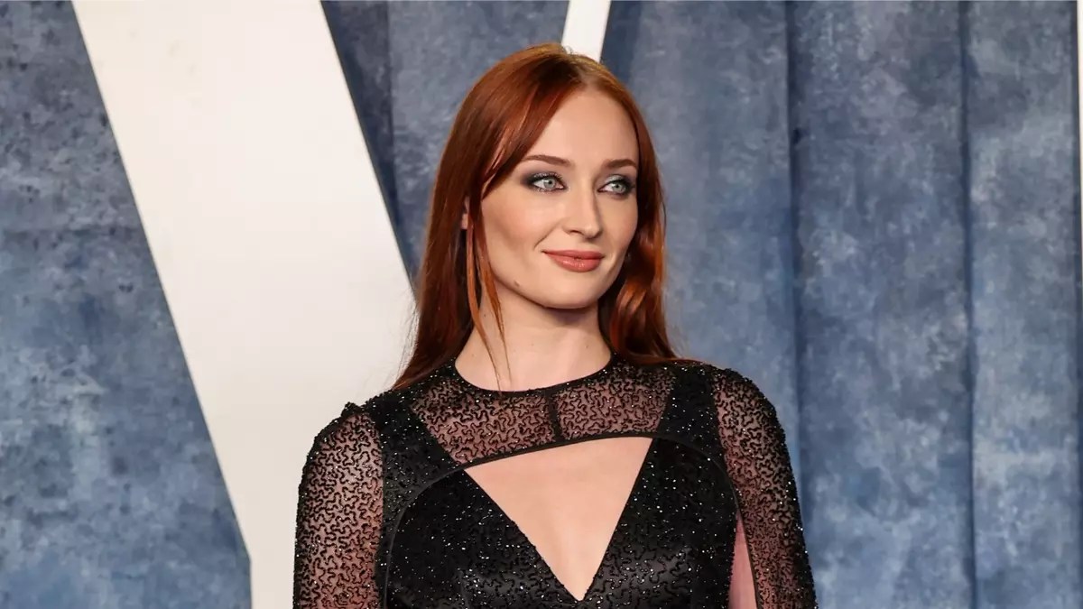 Sophie Turner Jokes She's 'Looking For Something Different' In Flirty