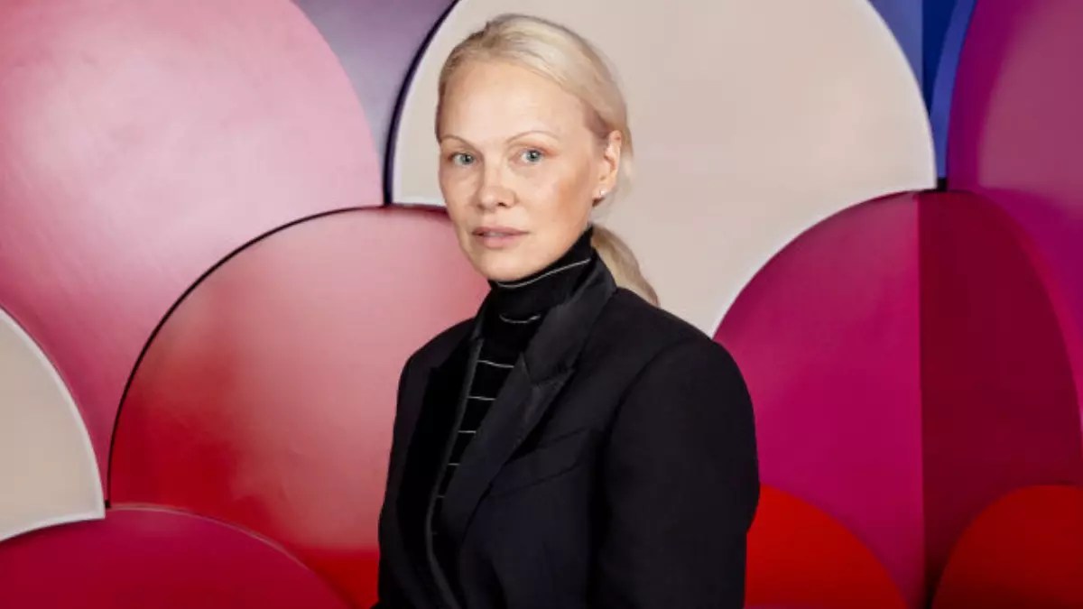 Pamela Anderson Finally Reveals Real Reason She Left Hollywood iHeart(01)