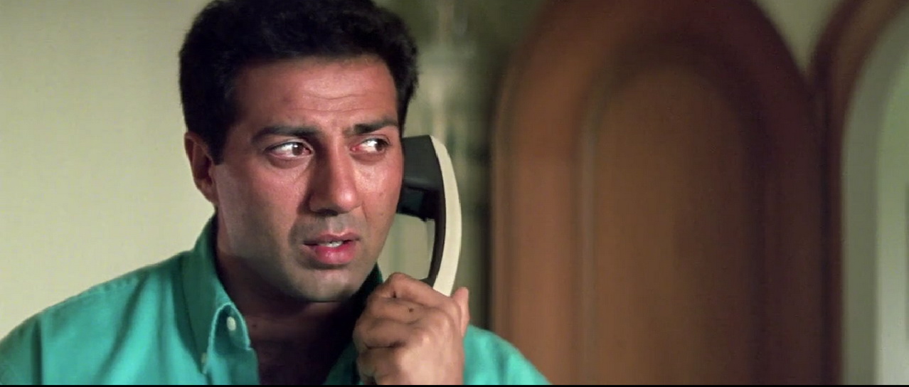 Darr.1993.Hindi.720p.nHD.Bluray...AmirFarooqi (download torrent) TPB