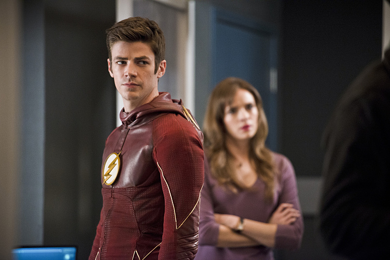 'Zoom' Reveals Himself In New Promotional Stills From THE FLASH Season
