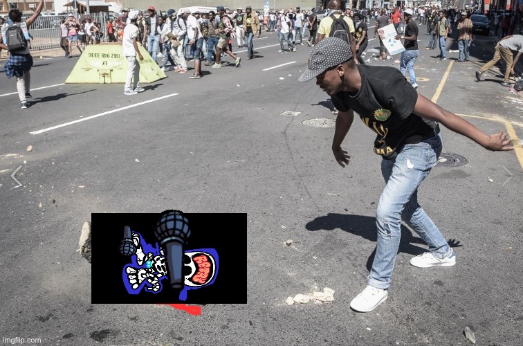 Oops… Boyfriend fell on the ground hardly, let go of his microphone