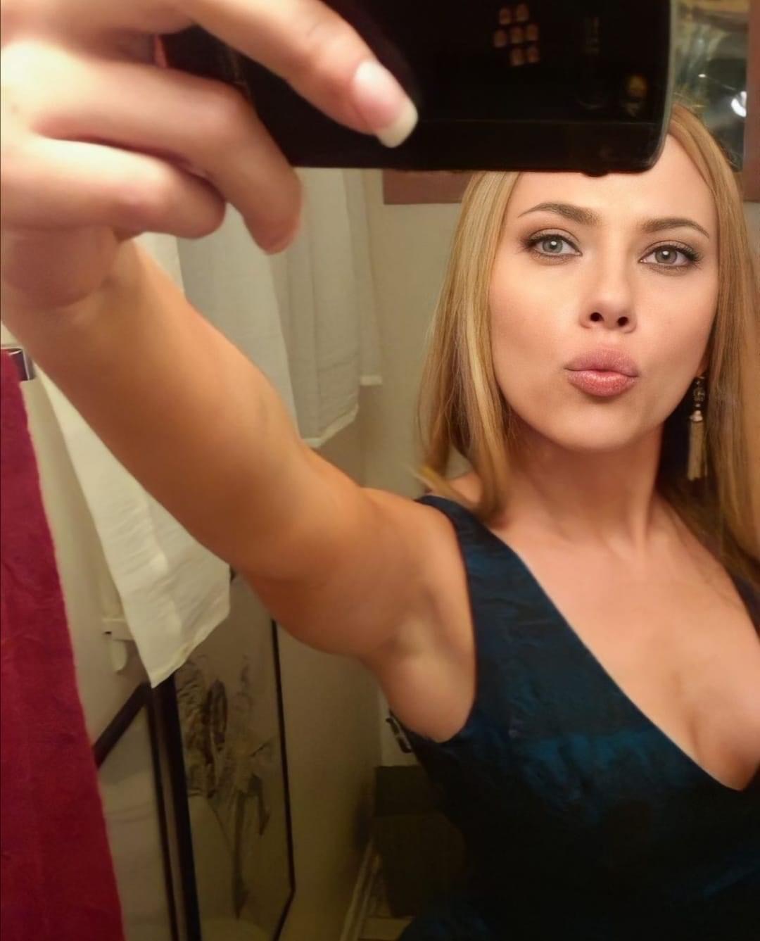 Scarlett Johansson selfie Blank Template - Imgflip